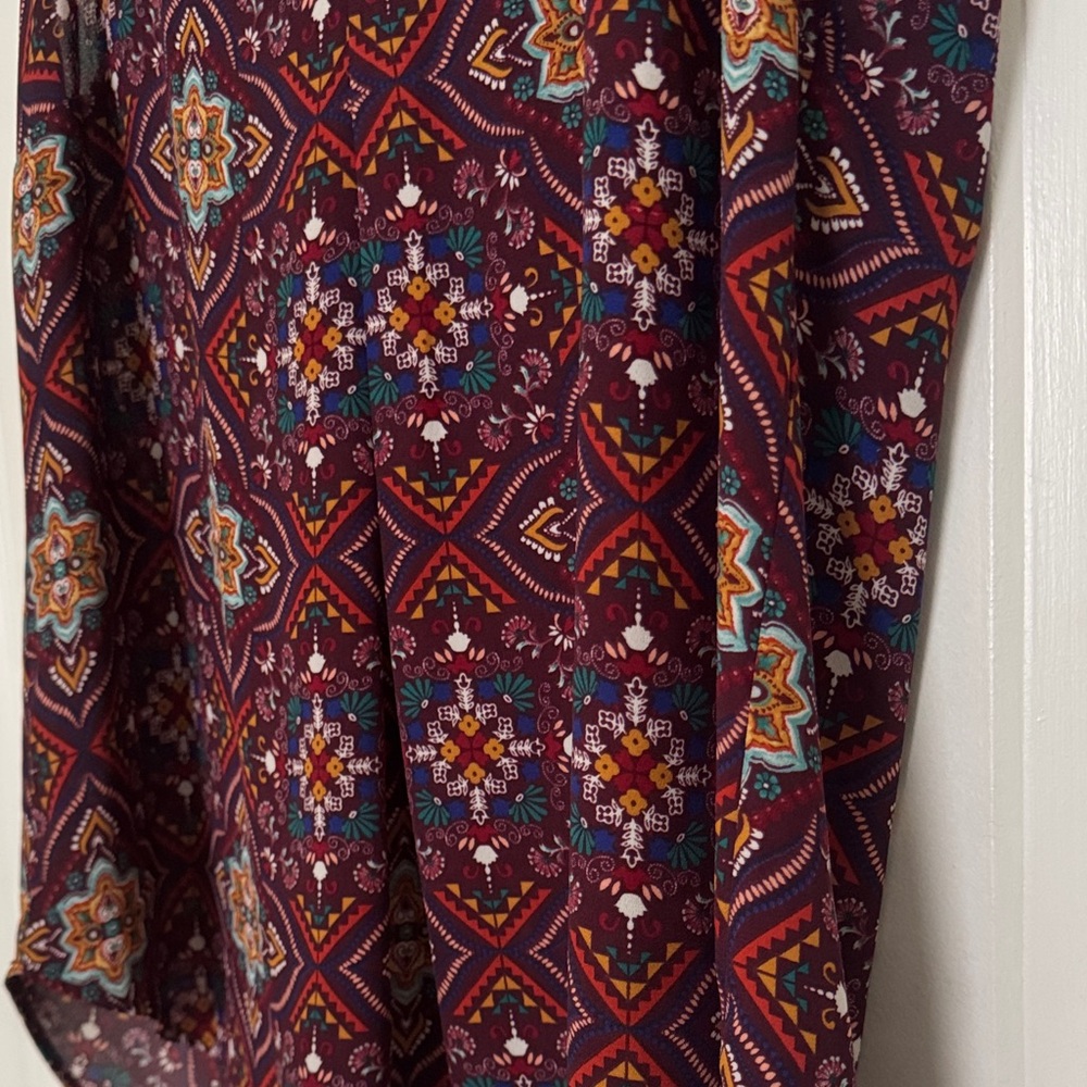 Daniel Rainn Women's Burgundy Patterned Blouse - Picture 4 of 6